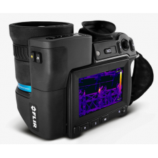 FLIR 带取景器的高清热像仪T1020系列